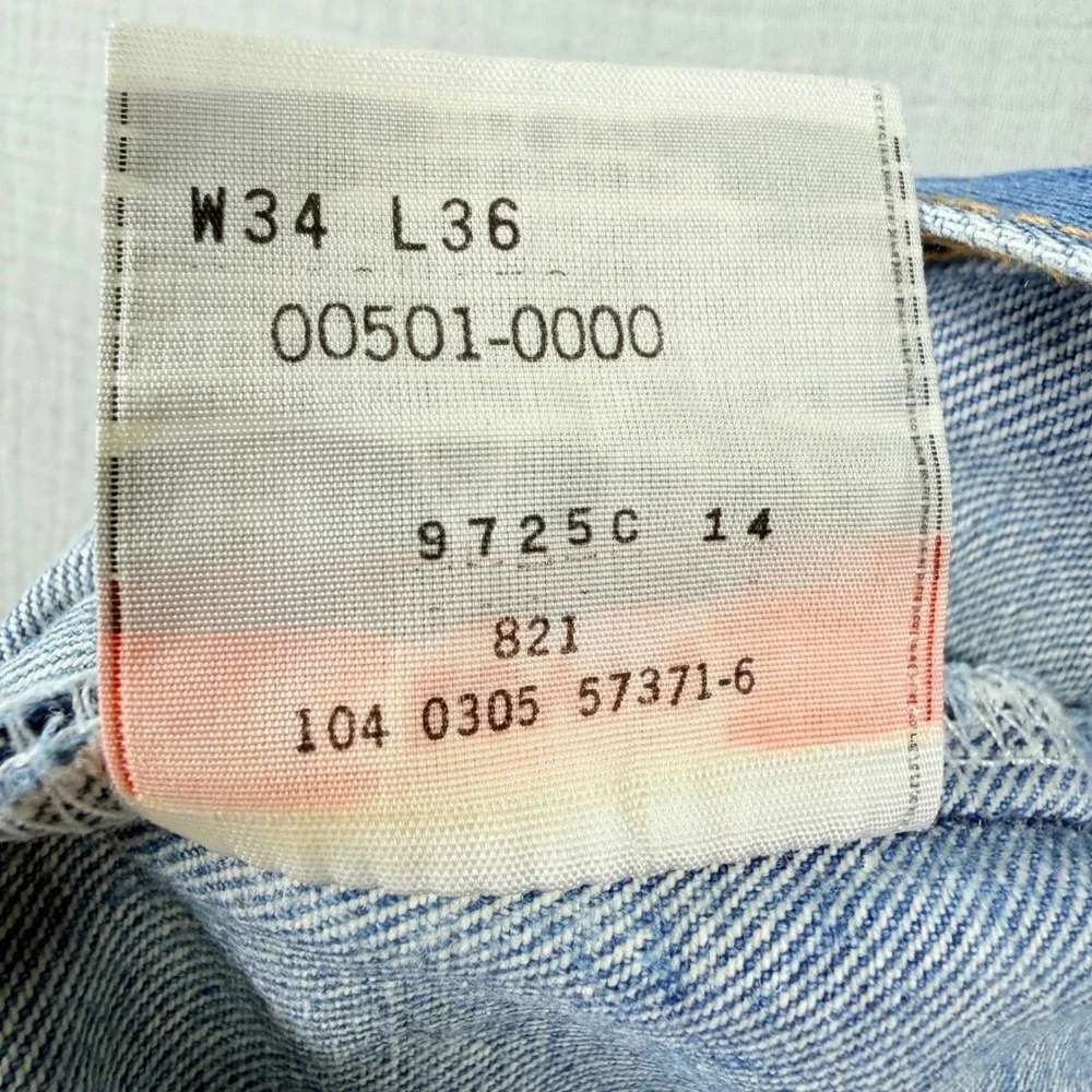 VTG Levis 501xx Mens Jeans 32x33 Light Wash‎ Button Fly Made in USA Tag 34x36